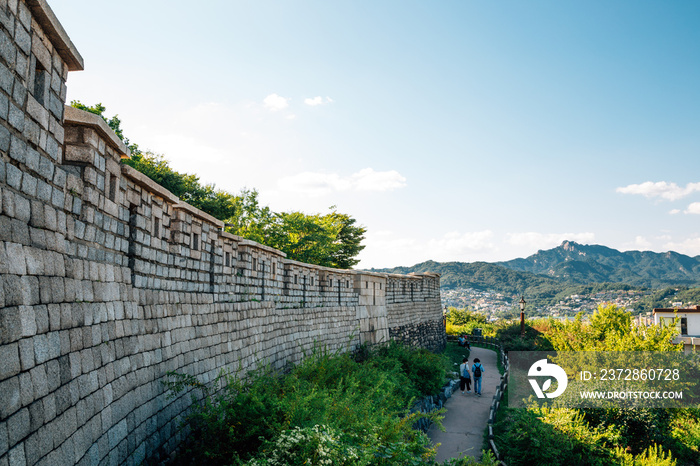 韩国首尔Naksan公园堡垒步道