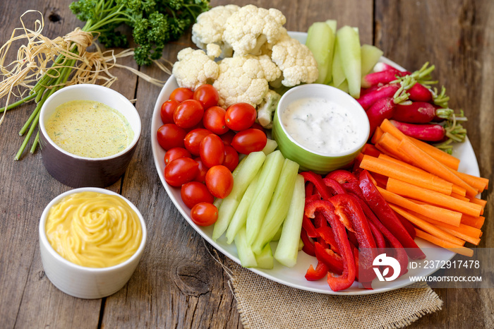 assortiment de crudités et sauces 3