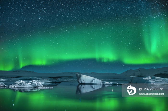 Icebergs under Northern Lights