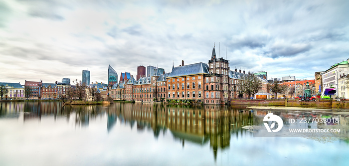 Binnenhof Palace at the Hofvijver lake in the Hague, the Netherlands