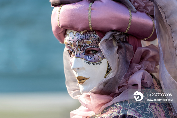 Incredible look of a person dressed up for Carnival in Venice