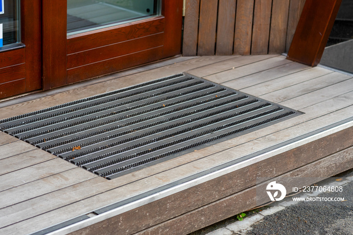 street mat in front of the entrance door