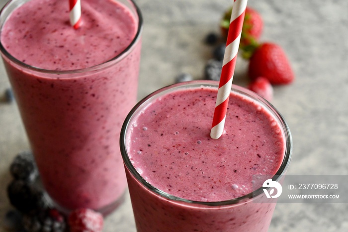 Mixed berry smoothies