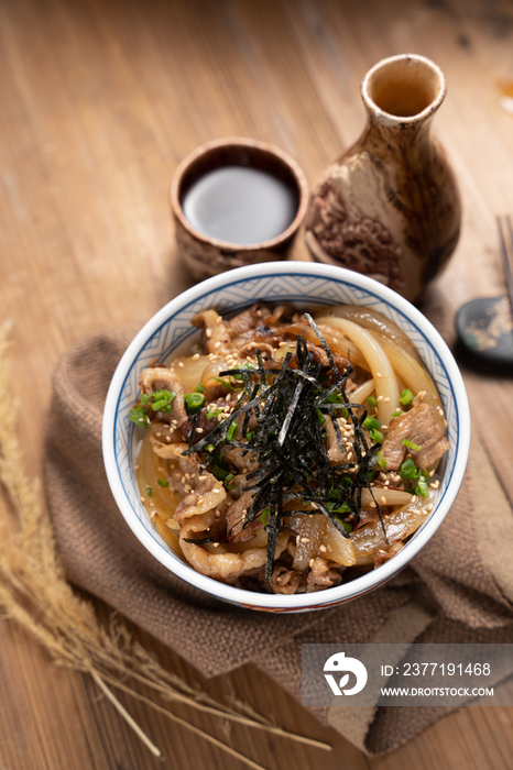 日式牛肉饭