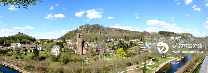 Gerolstein - Erlöserkirche mit Munterley