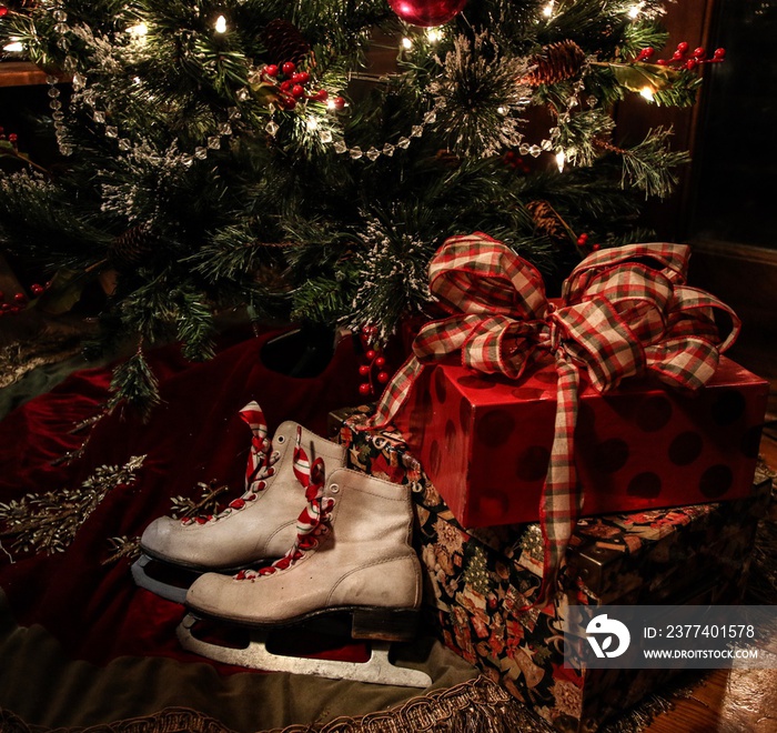 Selective focus closeup of Christmas decorations on a traditional old fashioned tree