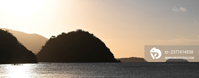 Cocher de soleil aux Saintes