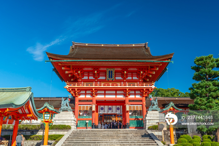 Tower gate of Fushimi Inari Taisha shrine in Fushimi, Kyoto, Japan.