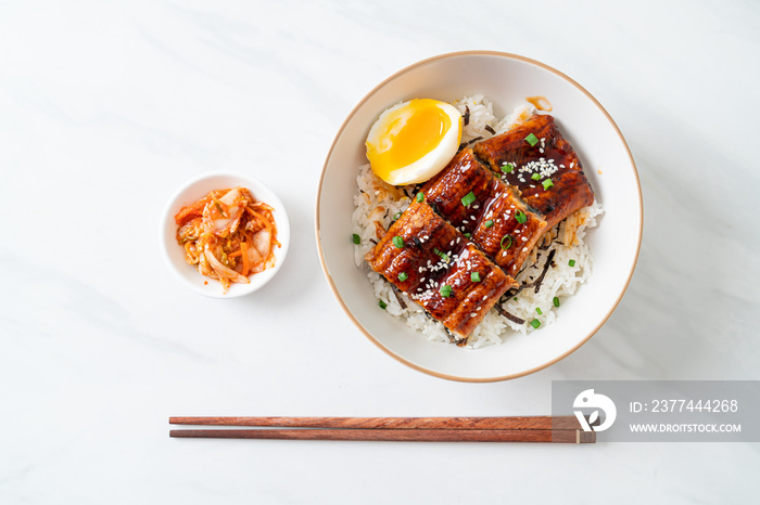 eel rice bowl or unagi rice bowl