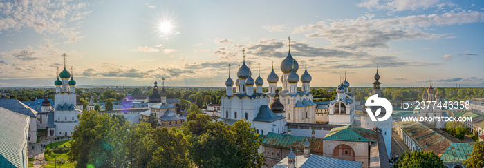 Rostow  Zwiebeltürme von Kreml und Zittatelle, Jaroslawl Region, Russland