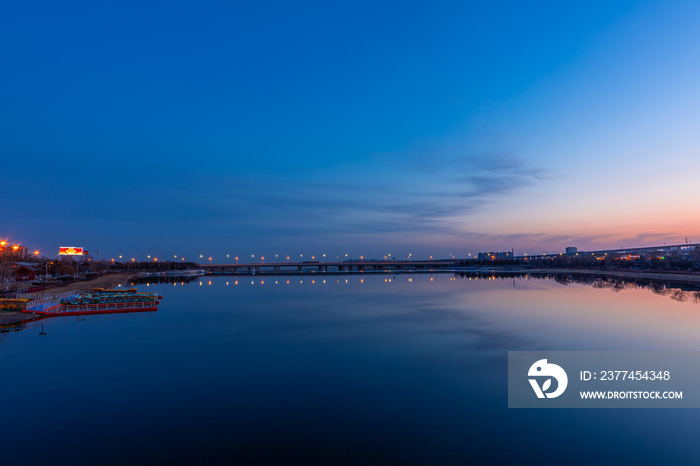 夕阳下的永定河