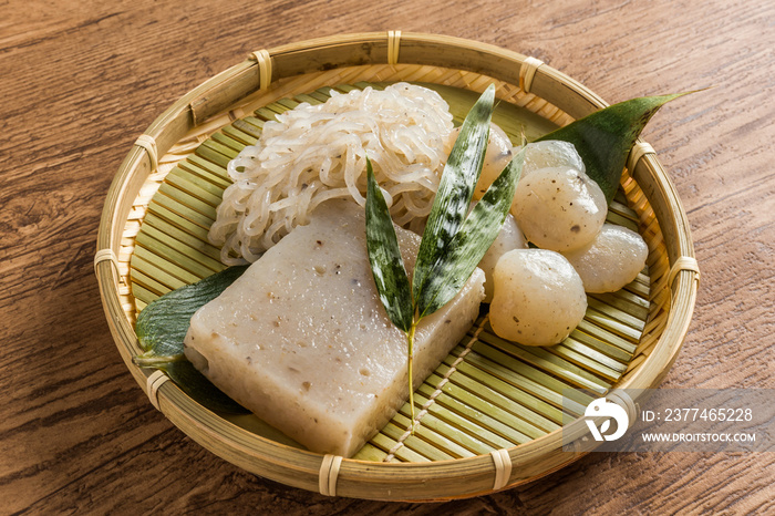 こんにゃく　しらたき　日本食 noodles made from konnyaku japan