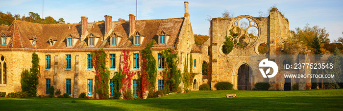 Abbaye des Vaux de Cernay全景，法国