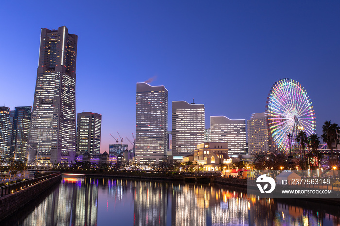 横浜の夜景　みなとみらい21