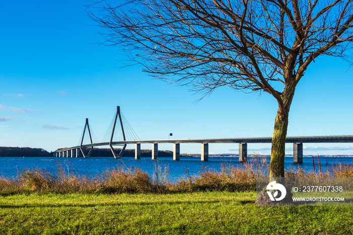 Eine Brücke zwischen Seeland und Falster in Dänemark