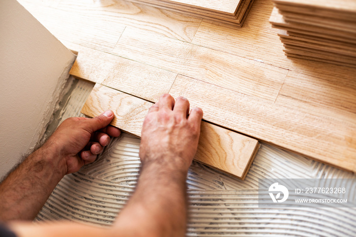 Assembly of patterned wood surface