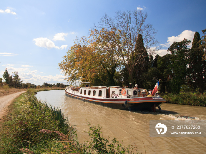 Au bord du canal du midi