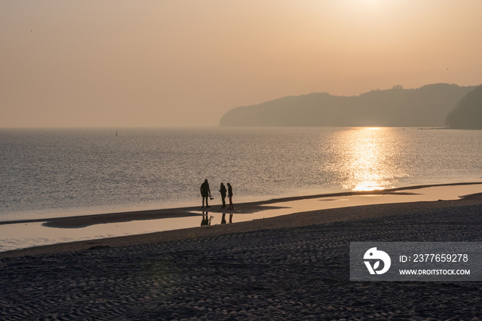 Morgenstimmung am Strand des Ostseebades Binz auf der Ostseeinsel Rügen