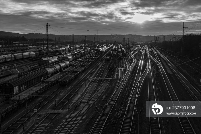 Güterbahnhof Eisenbahn Schienen Gleise Transport Lok Lokomotive Züge Transport Bahn Waggons Deutschl