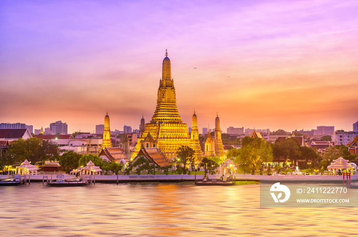 Beautiful view of Wat Arun Temple at sunset in Bangkok, Thailand.