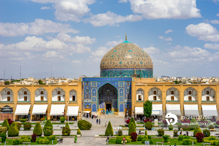 Iran in th city of Ispahan, the Square Naqsh-e Jahan in front of the Shah Mosque, the Sheikh Lotfollah Mosque and the bazaar.