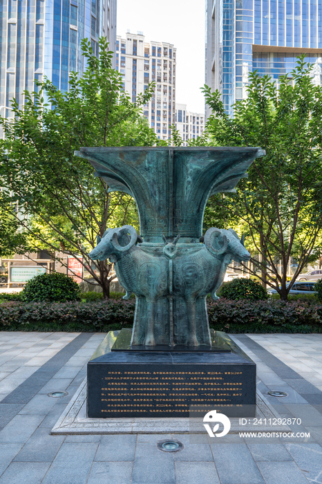 湖南金融中心四羊方樽雕塑