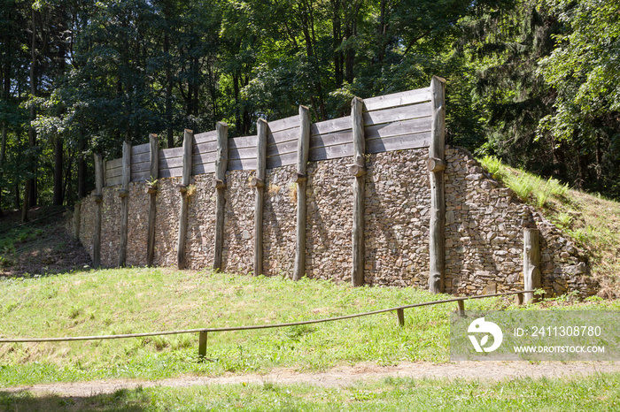 Keltenwall auf dem Donnersberg