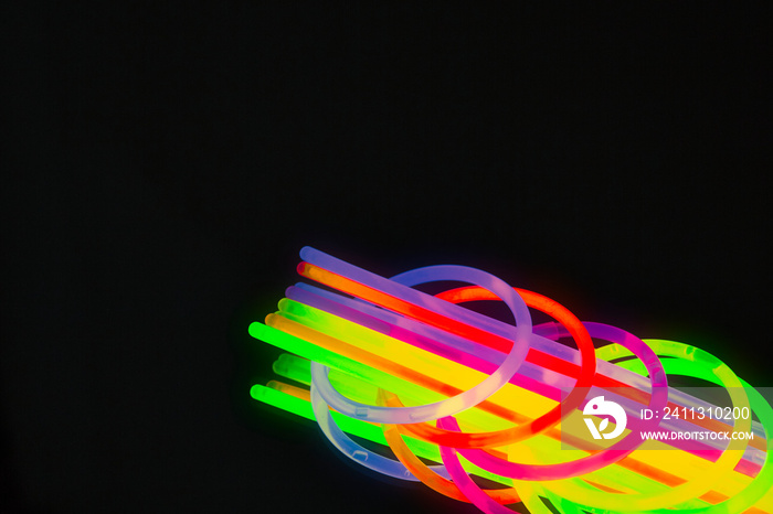 New colors of glow sticks for night party