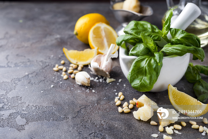 Pesto sauce ingredients