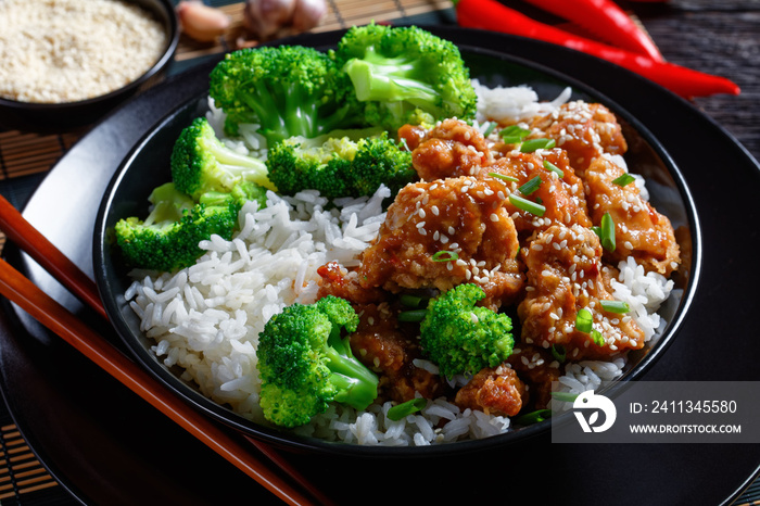 General Tso’s Chicken with rice in a bowl