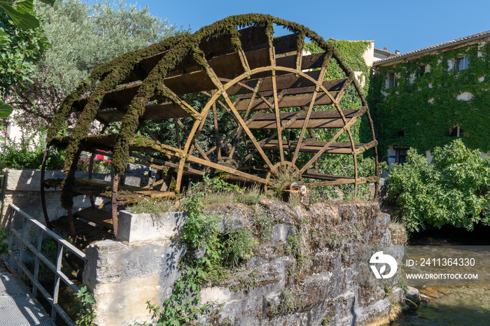 isle sur la sorgue medieval Water Wheels in L’Isle-sur-la-Sorgue Provence France