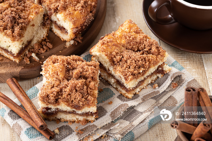 Cinnamon crumb coffee cake