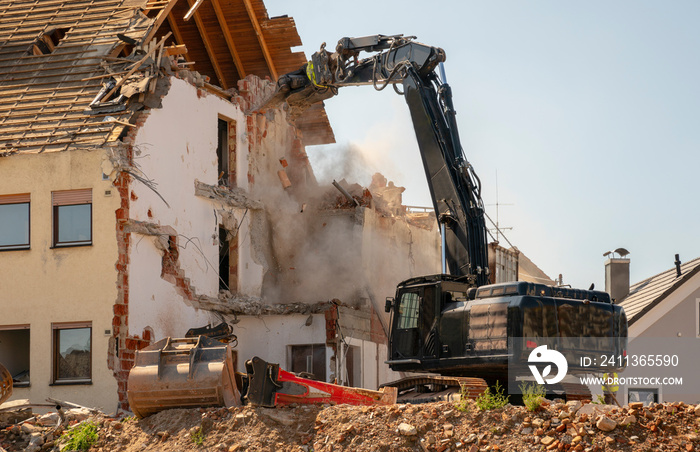 Abrißarbeiten an einem Wohnhaus