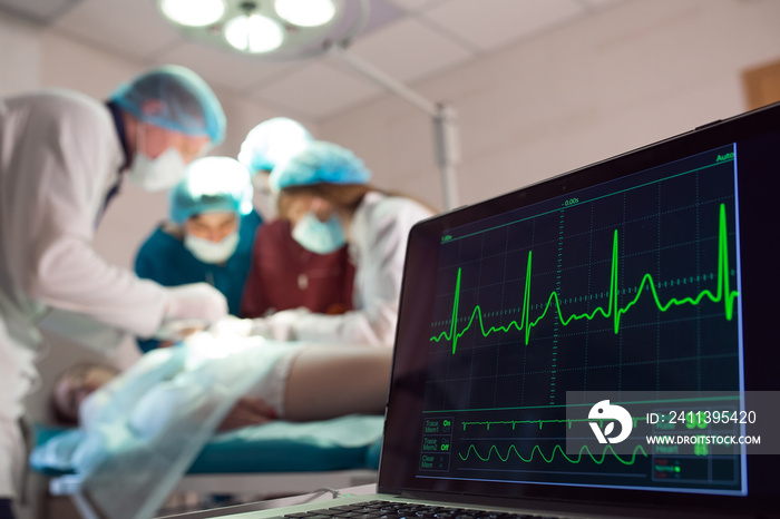 Monitoring of ECG and saturation O2 in the patient in the operating room.