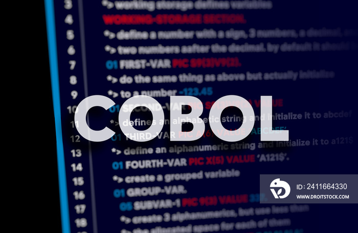 Cobol编程语言。代码编辑器和单词Cobol中深色背景上的Cobol代码