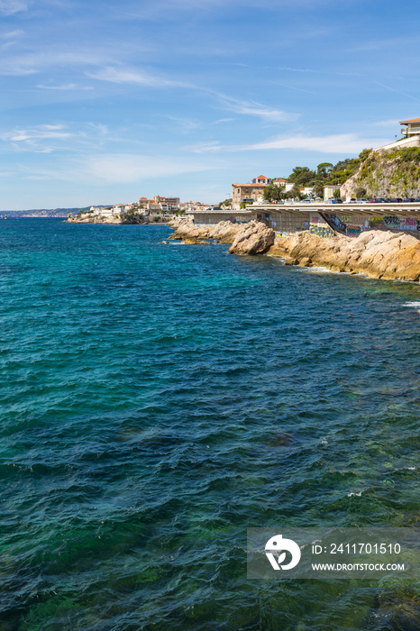 Vue estivale sur la Corniche Kennedy à Marseille