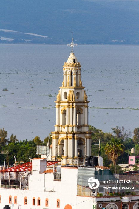 Picture of the belfry of the church of Ajijic