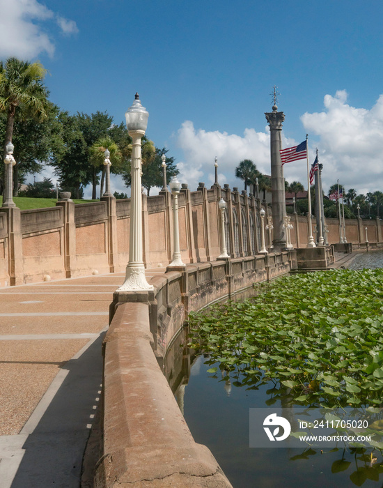 Lake Mirror at Lakeland Florida offers a peaceful surrounding in the heart of the city which residence enjoy .