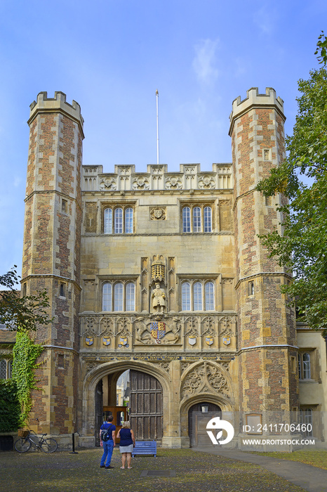 Cambridge, Trinity College Great Gate, England. Cambridge is a university city and the county town of Cambridgeshire, United Kingdom, north of London.