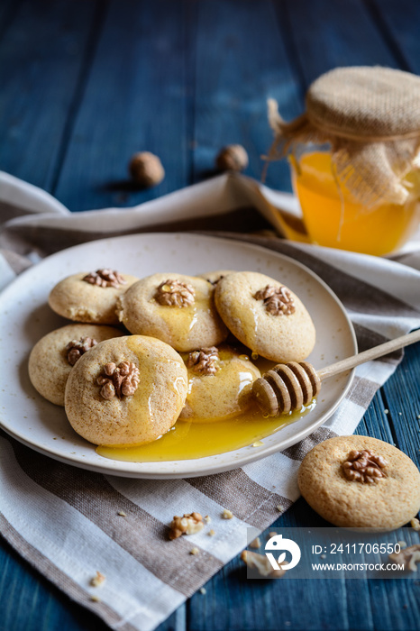 Medenki - Bulgarian honey and walnut biscuits