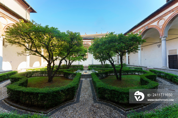 Cloister of Santa Maria delle Grazie, Milan