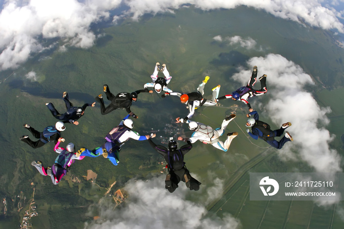 Skydiving team work