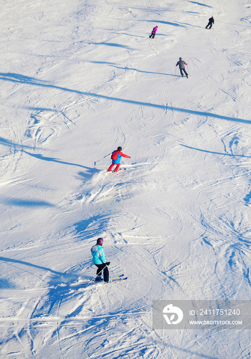 Downhill skiing