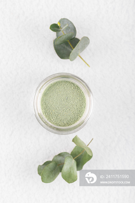 Green cosmetic clay powder for skin and hair