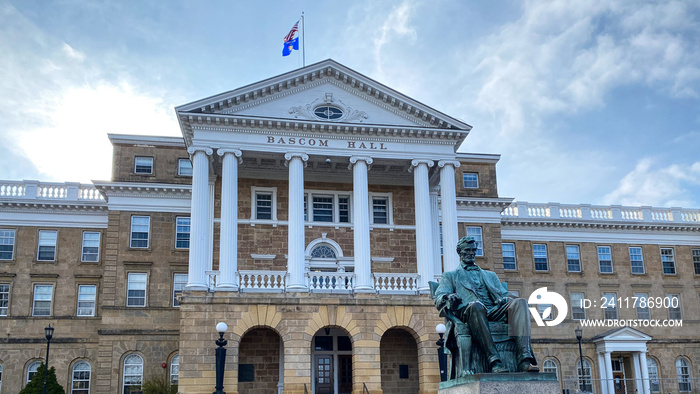 Statue of Abraham Lincoln