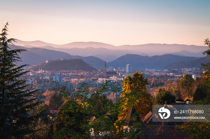 Graz, Landeshauptstadt der Steiermark, Österreich , an einem Herbstabend