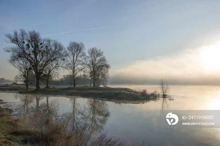 belle lumière sur la loire