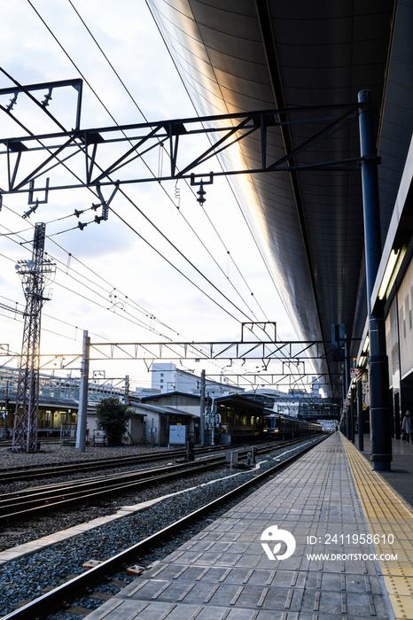 京都駅 ホーム 電車