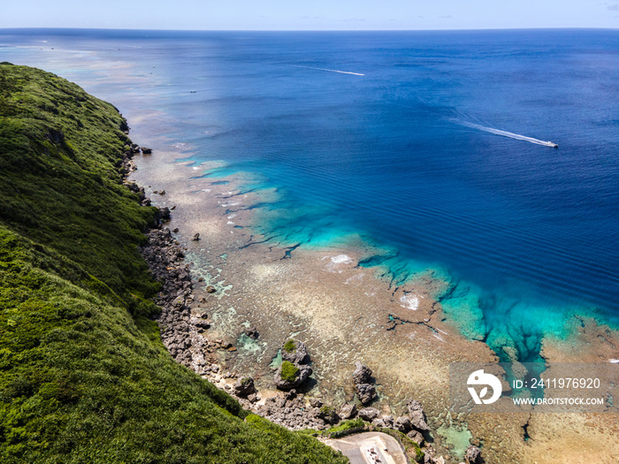 沖縄県・伊良部島・ドローンで撮影したサバウツガー周辺の海