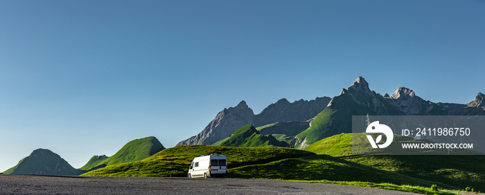 Reisemobil am Col d’Aubisque in den Französischen Pyrenäen